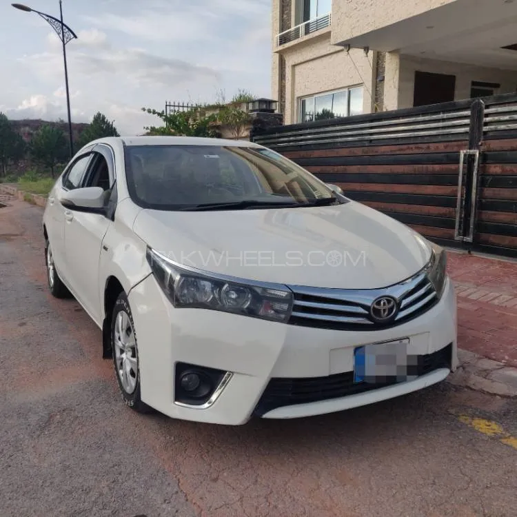 Toyota Corolla 2015 for Sale in Islamabad Image-1
