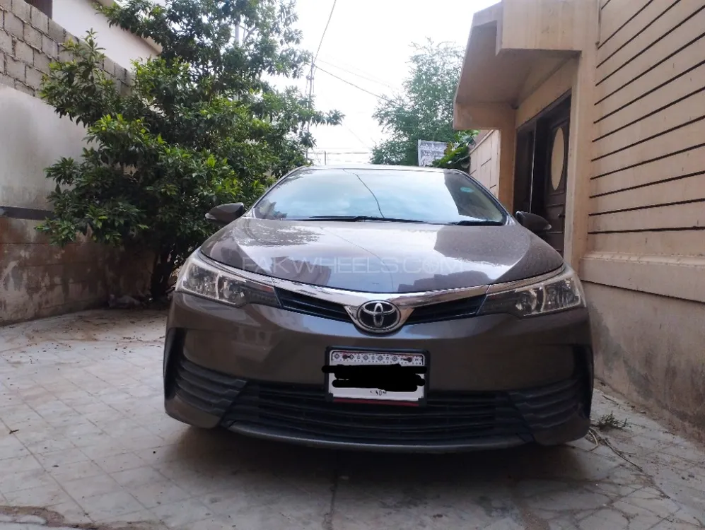 Toyota Corolla 2018 for Sale in Karachi Image-1