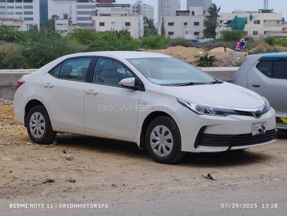 Toyota Corolla 2017 for Sale in Karachi Image-1