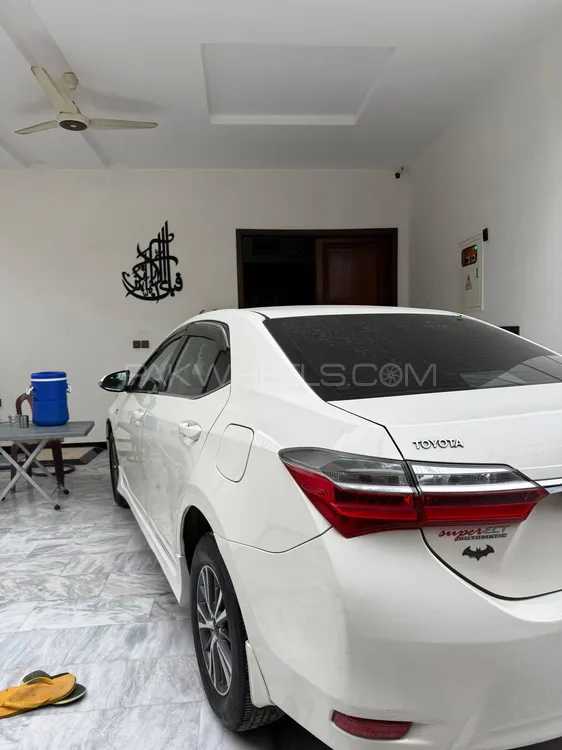 Toyota Corolla 2018 for Sale in Karachi Image-1
