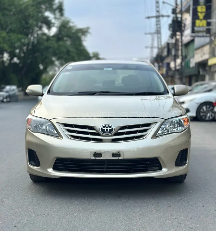 Toyota Corolla 2013 for Sale in Lahore Image-1
