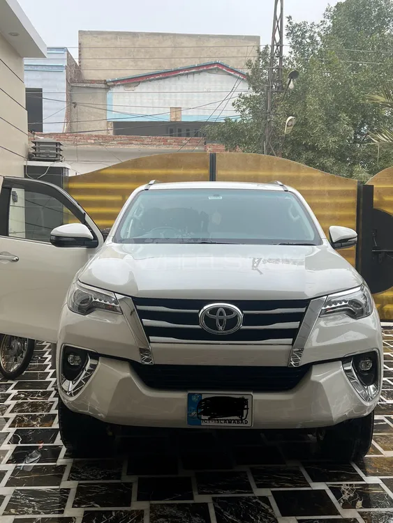 Toyota Fortuner 2020 for Sale in Faisalabad Image-1