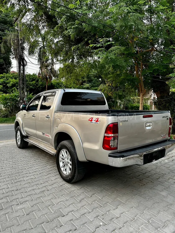 Toyota Hilux 2004 for Sale in Bahawalpur Image-1