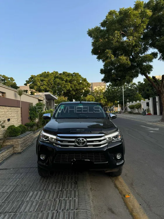 Toyota Hilux 2021 for Sale in Karachi Image-1