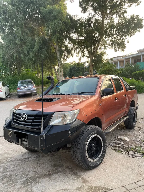 Toyota Hilux 2005 for Sale in Islamabad Image-1
