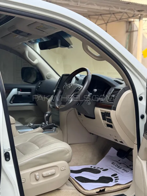Toyota Land Cruiser 2017 for Sale in Islamabad Toyota Land Cruiser 2017 for Sale in Islamabad Image-2