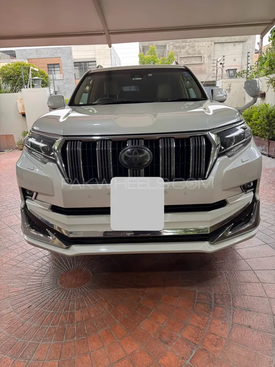 Toyota Prado 2017 for Sale in Lahore Image-1