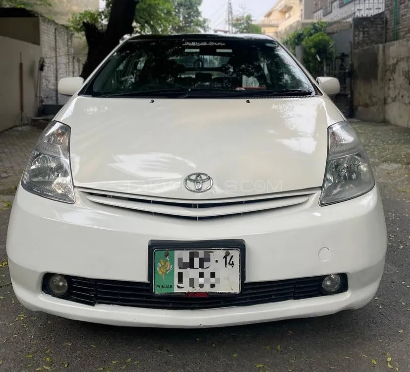 Toyota Prius 2010 for Sale in Lahore Image-1