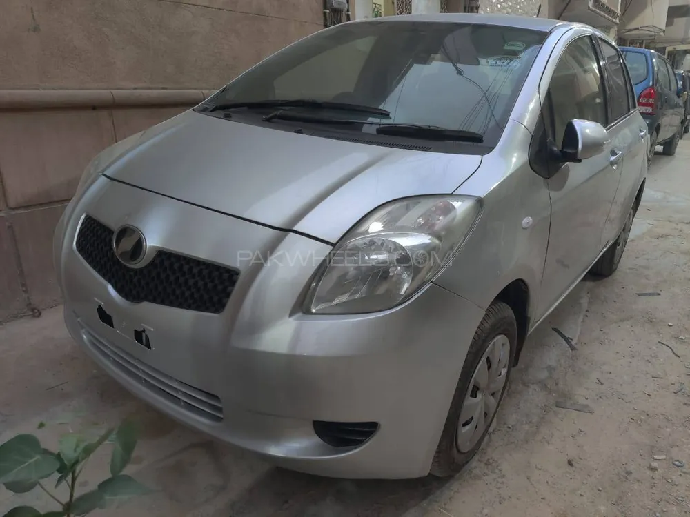 Toyota Vitz 2006 for Sale in Karachi Image-1