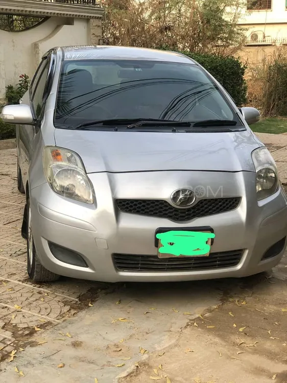Toyota Vitz 2009 for Sale in Karachi Image-1
