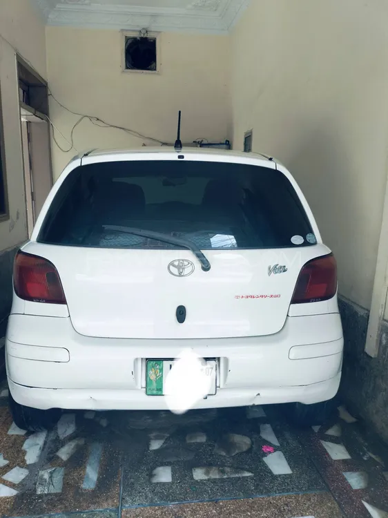 Toyota Vitz 2004 for Sale in Peshawar Image-1