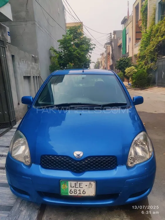 Toyota Vitz 2002 for Sale in Lahore Image-1