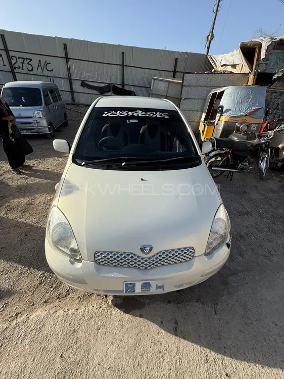 Toyota Vitz 2004 for Sale in Quetta Image-1