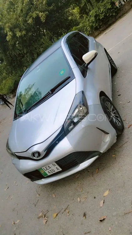 Toyota Vitz 2015 for Sale in Lahore Image-1