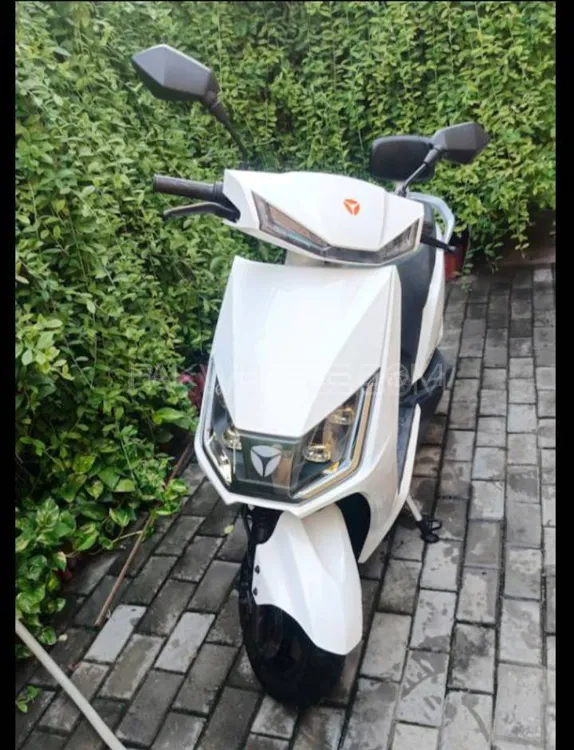 Yadea T5 2025 for Sale Image-1