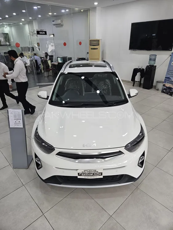 KIA Stonic 2025 for Sale in Lahore Image-1