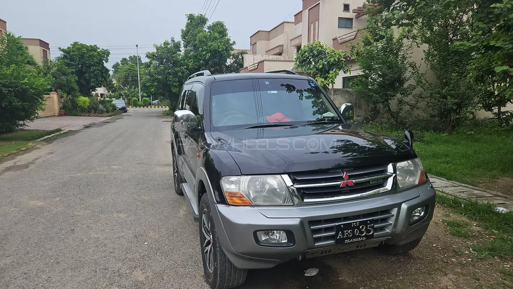 مٹسوبیشی پجیرو 2001 for Sale in لاہور Image-1