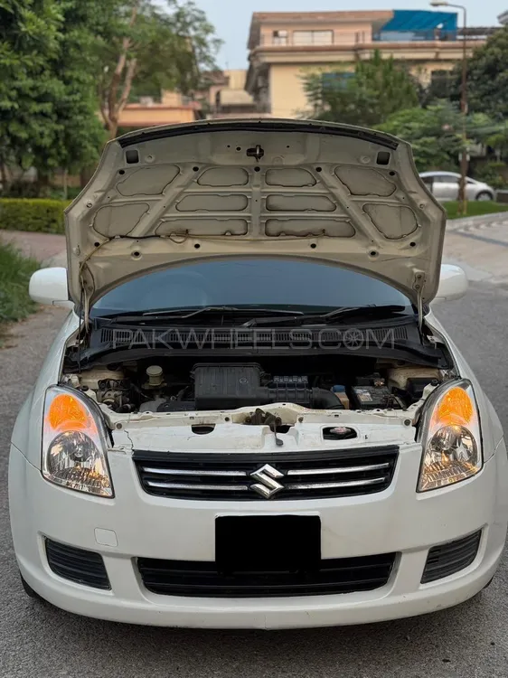 Suzuki Swift 2010 for Sale in Islamabad Image-1