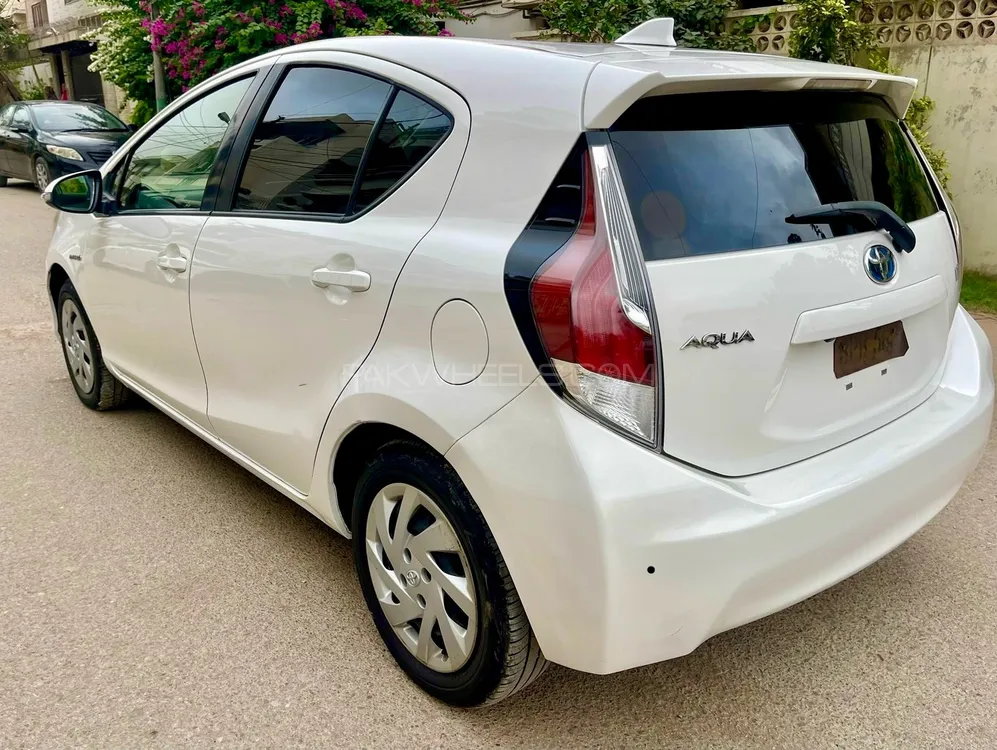 Toyota Aqua 2015 for Sale in Karachi Image-1
