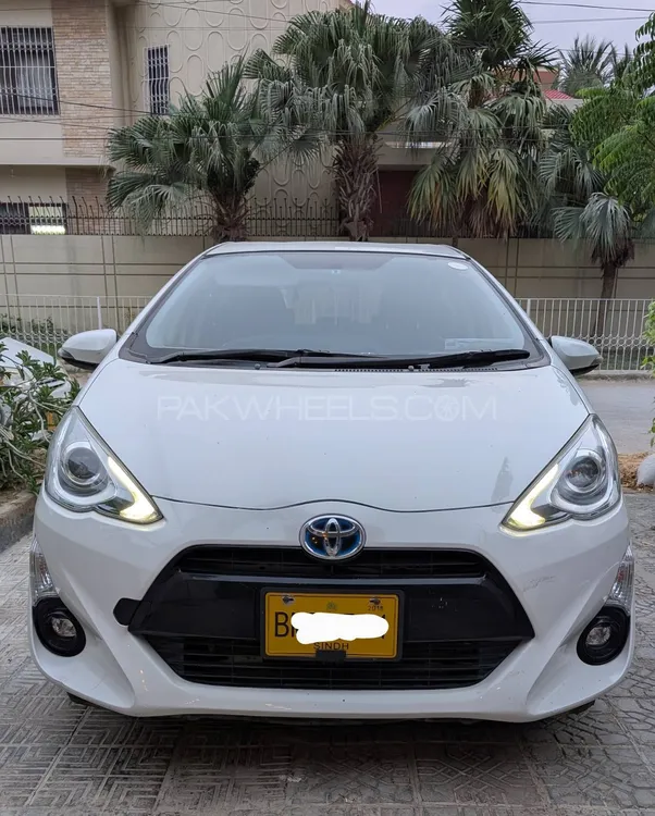 Toyota Aqua 2015 for Sale in Karachi Image-1