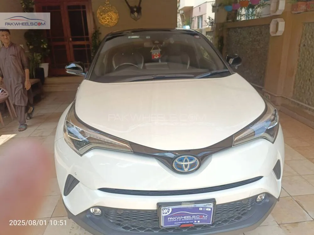 Toyota C-HR 2019 for Sale in Islamabad Image-1