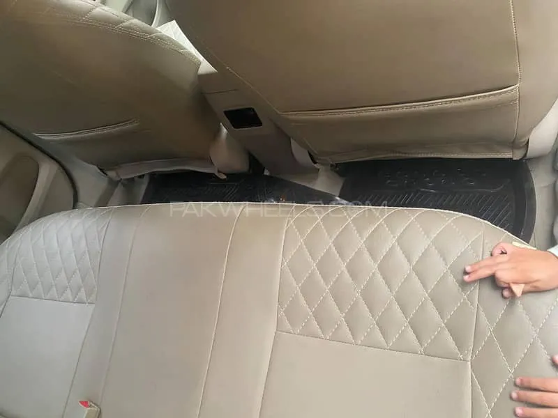 Toyota Corolla 2013 for Sale in Lahore Image-1