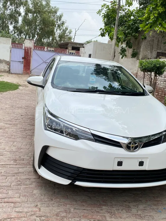 Toyota Corolla 2020 for Sale in Jhang Image-1