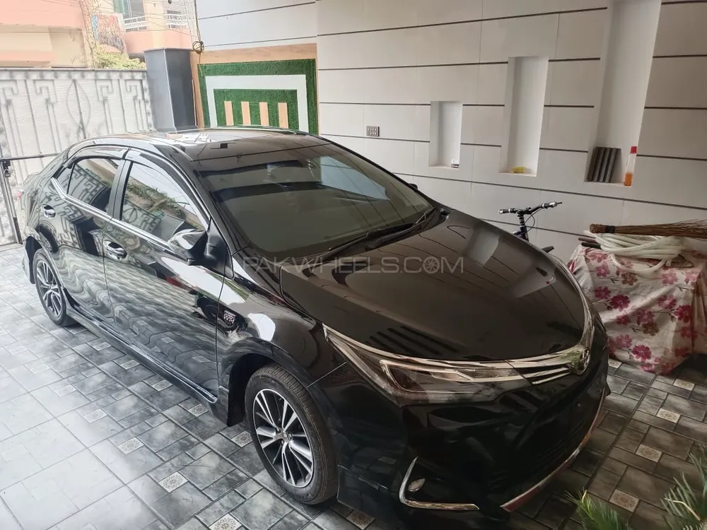 Toyota Corolla 2021 for Sale in Faisalabad Image-1