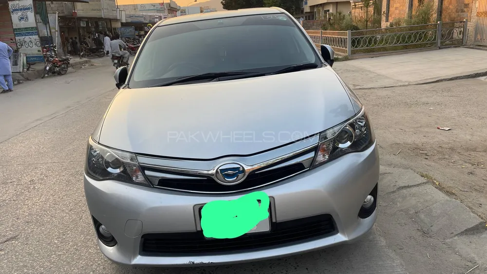 Toyota Corolla Axio 2014 for Sale in Kohat Image-1