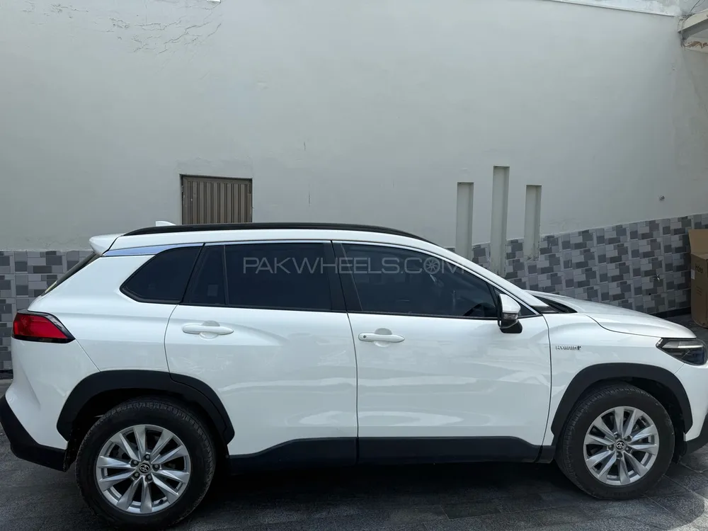 Toyota Corolla Cross 2024 for Sale in Akora khattak Image-1