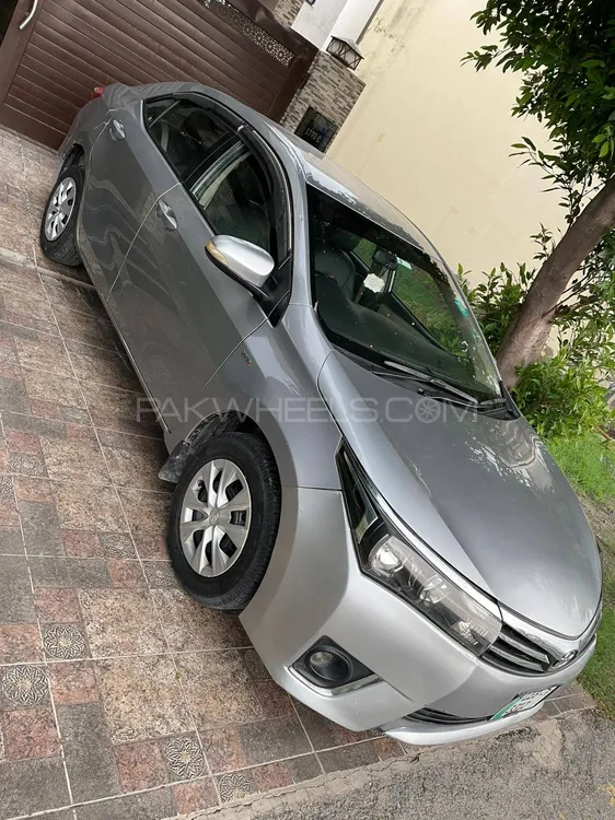 Toyota Corolla 2016 for Sale in Lahore Image-1