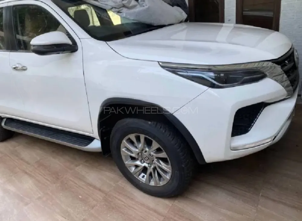 Toyota Fortuner 2021 for Sale in Karachi Image-1