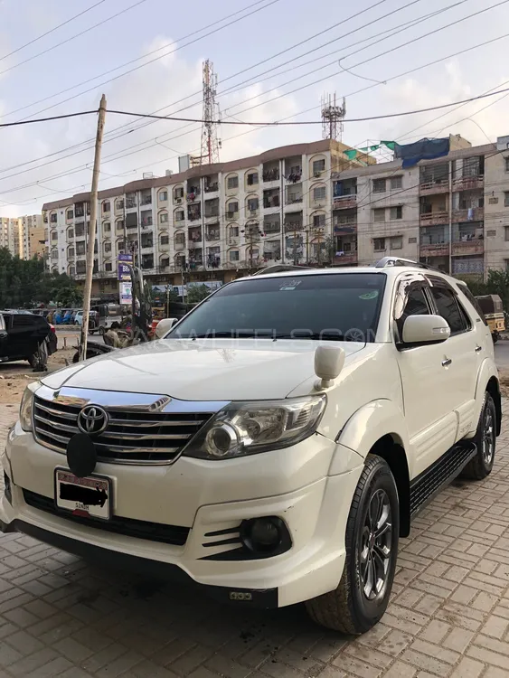 Toyota Fortuner 2013 for Sale in Karachi Image-1
