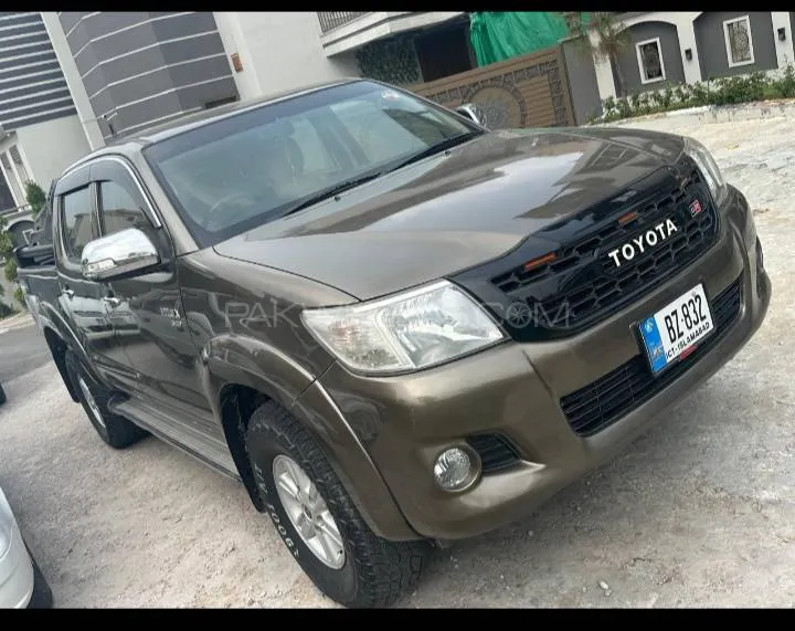 Toyota Hilux 2014 for Sale in Islamabad Image-1