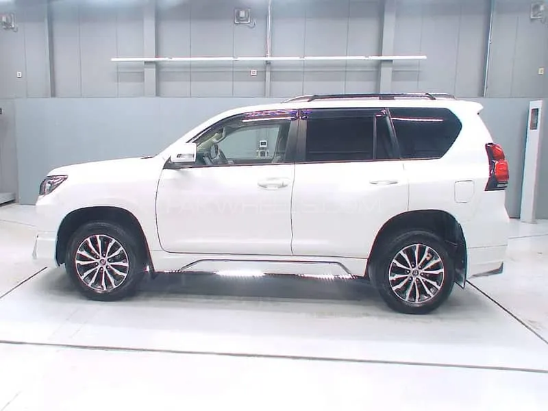Toyota Prado 2020 for Sale in Nowshera Image-1