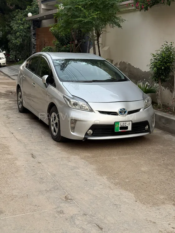 ٹویوٹا پریوس 2013 for Sale in فیصل آباد Image-1