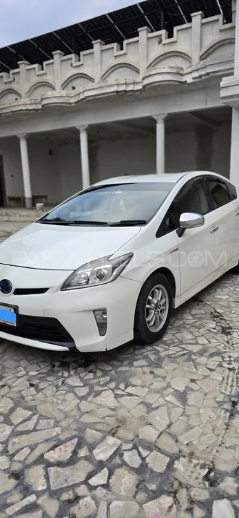 Toyota Prius 2010 for Sale in Peshawar Toyota Prius 2010 for Sale in Peshawar Image-2