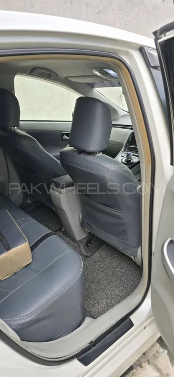 Toyota Prius 2010 for Sale in Peshawar Toyota Prius 2010 for Sale in Peshawar Image-6