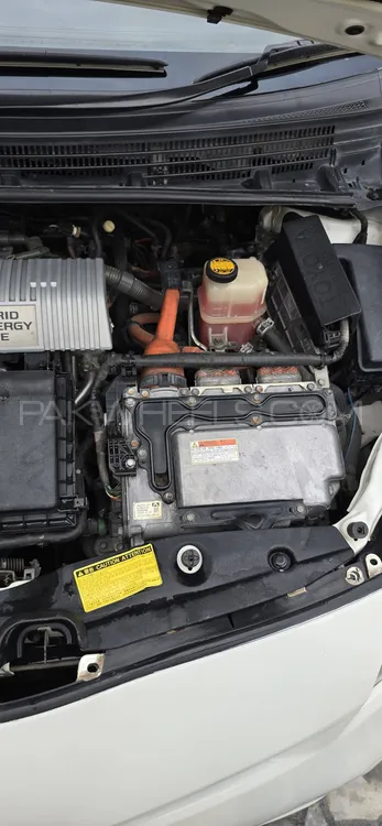 Toyota Prius 2010 for Sale in Peshawar Toyota Prius 2010 for Sale in Peshawar Image-11