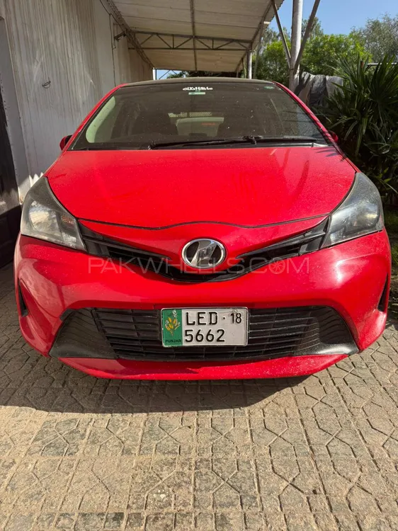 Toyota Vitz 2015 for Sale in Sargodha Image-1