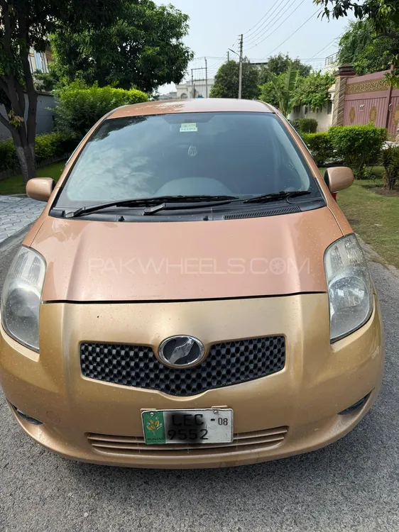 Toyota Vitz 2005 for Sale in Gujranwala Image-1