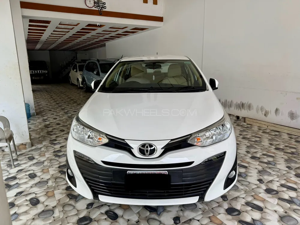 Toyota Yaris Sedan 2021 for Sale in Karachi Image-1