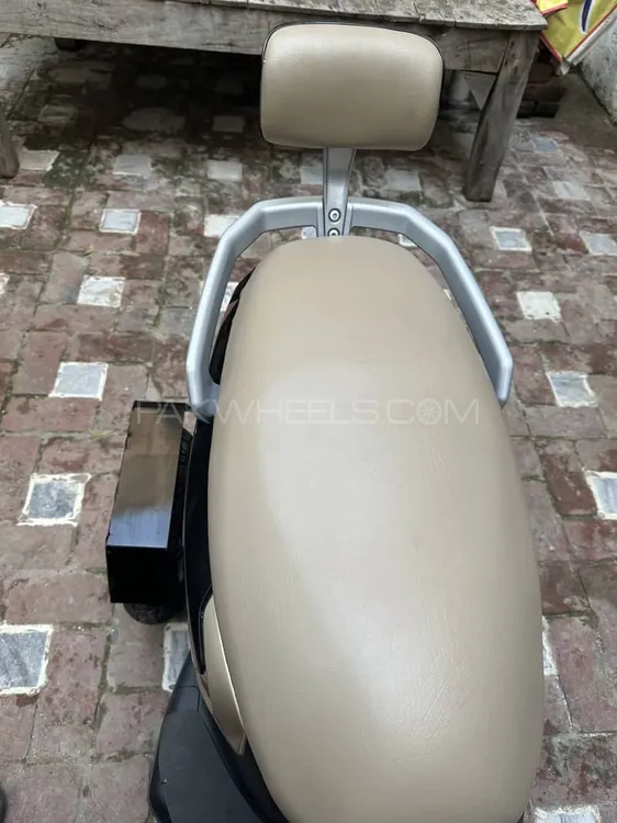Evee Gen-Z 2025 for Sale Image-1