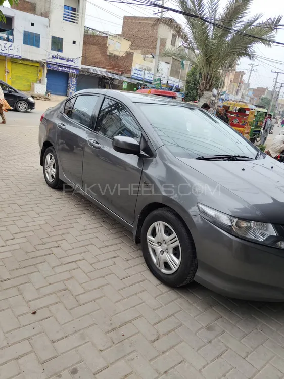 Honda City 2014 for Sale in Okara Image-1