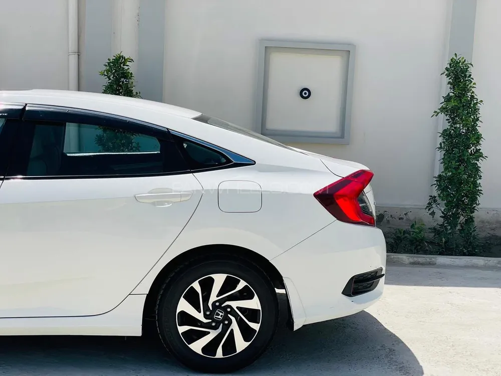 Honda Civic 2017 for Sale in Dera ismail khan Image-1