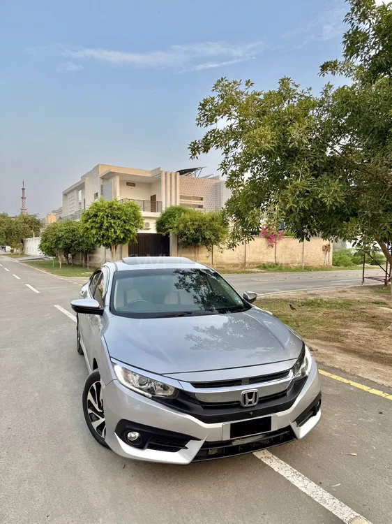 Honda Civic 2018 for Sale in Bahawalpur Image-1