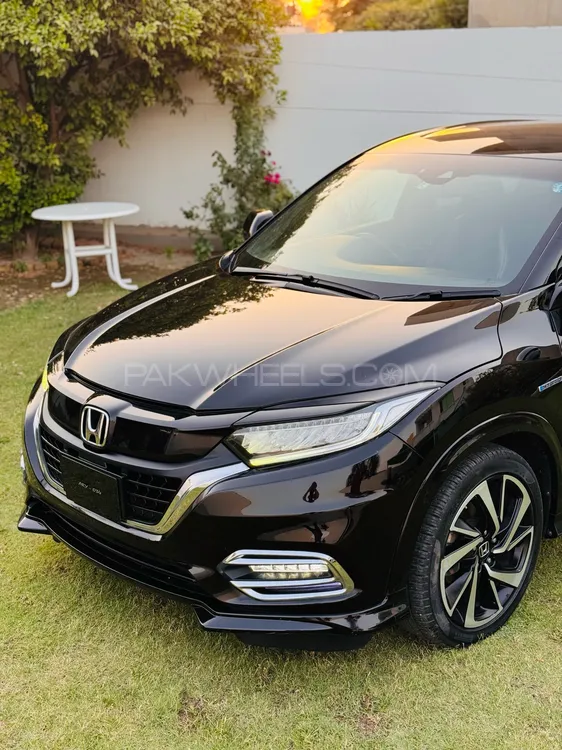 Honda Vezel 2018 for Sale in Lahore Image-1