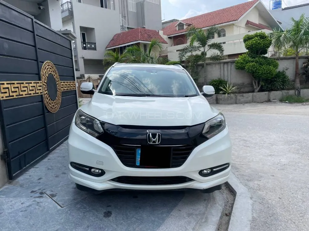 Honda Vezel 2014 for Sale in Lahore Image-1