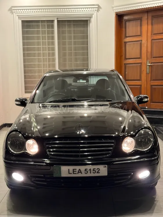 Mercedes Benz C Class 2004 for Sale in Rawalpindi Image-1