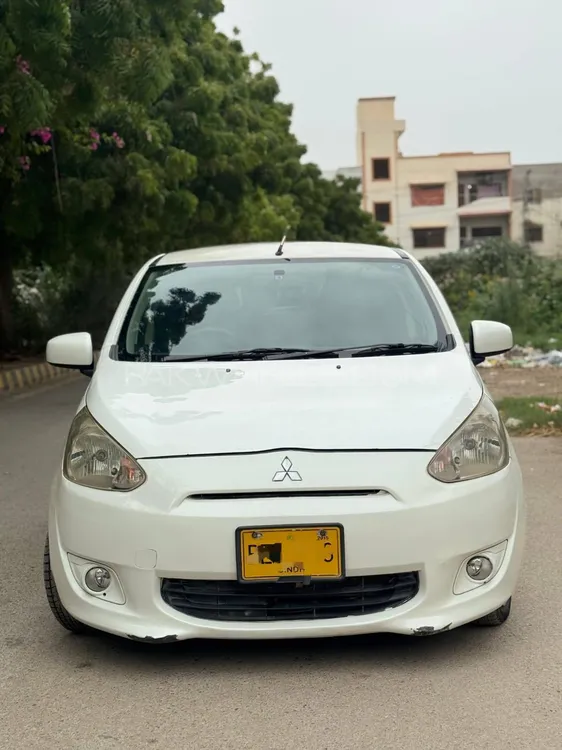 مٹسوبیشی میراج 2012 for Sale in کراچی Image-1